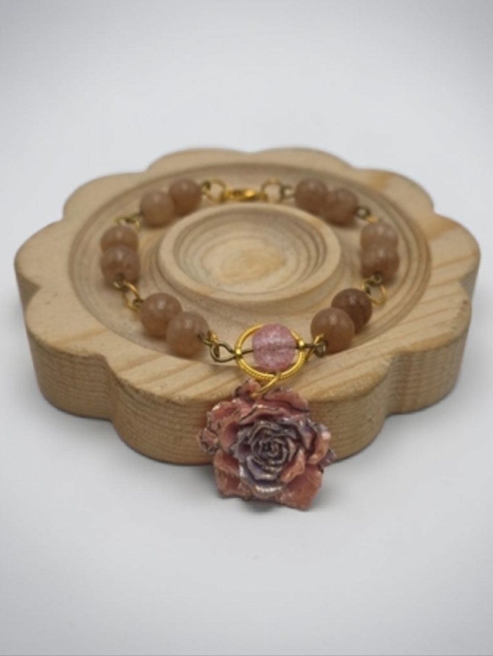 Handmade Beige Beaded Bracelet with Floral Charm – Dainty Jewelry
